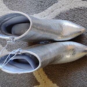 Sugar Boots Womens 8.5M Everett Side Zip Pointed Cracked Silver Bootie